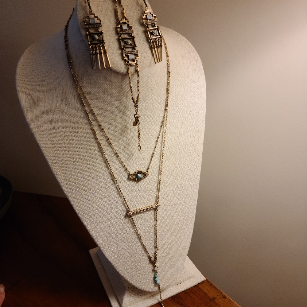 Stepwell Necklace, Bracelet, and Earring Set